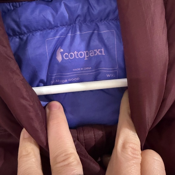 Cotopaxi Puffer Vest - Picture 3 of 4